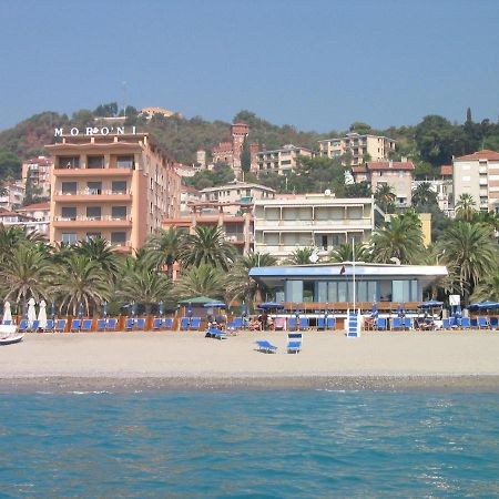 Grand Hotel Moroni Финале Лигуре Екстериор снимка